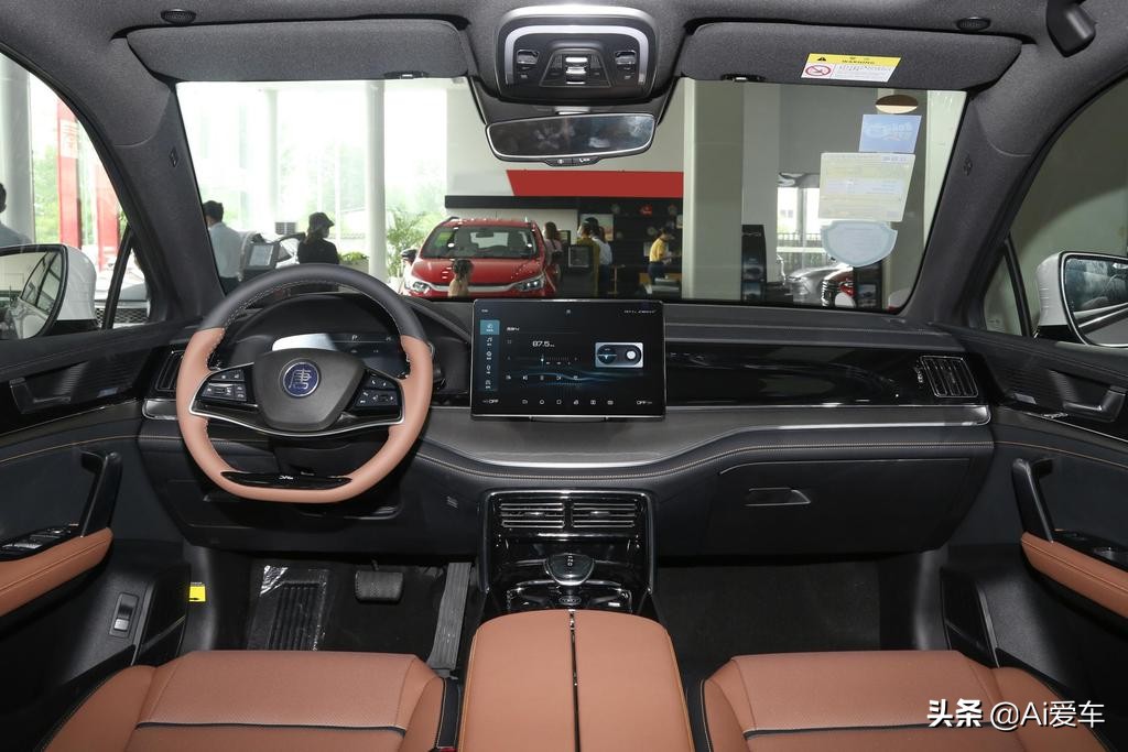 5.3L油耗，大7座设计，高配家用中型SUV，价不错，实拍比亚迪唐DM