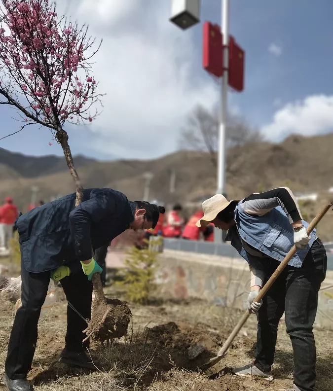 术布乡：耕好“河湖林路”责任田 守好“绿水青山”好家园