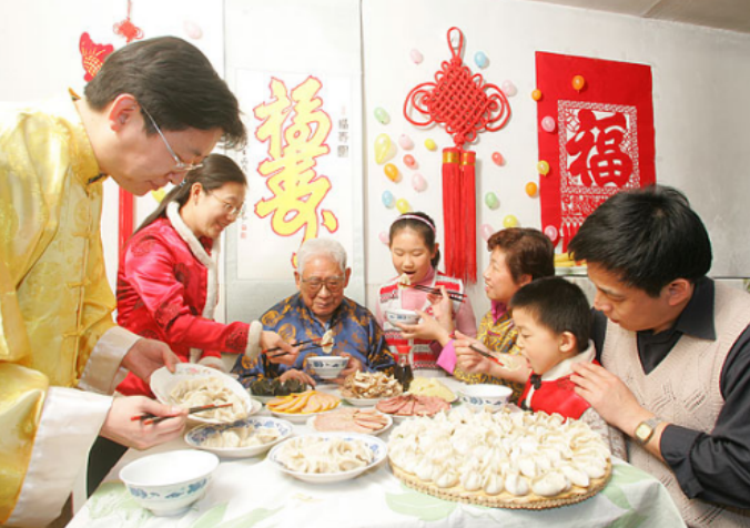 一个家庭过得怎么样，可从餐桌上看出来，喜怒哀乐都藏在细节里