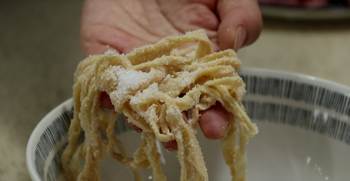 冬季，碰到这排骨香肠，我必囤50斤，随吃随取，别不懂吃