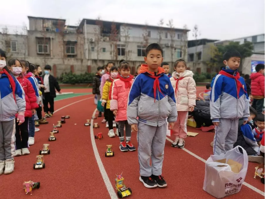 2021年成都市青少年机器人竞赛“物流之星”中和小学分赛场