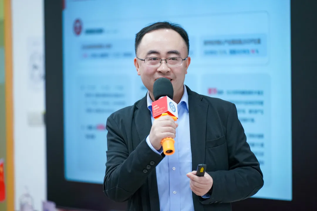 上外-里昂金融双学位MBA职业发展论坛暨企业导师见面会成功举行