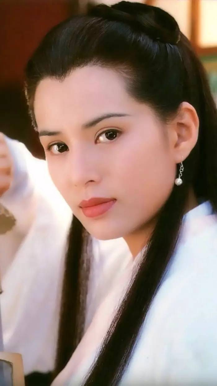 至今未婚的11位女明星，个个“风韵犹存”，最大62岁，最小43岁