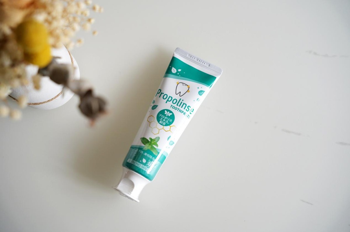 清洁牙齿去除口臭每天刷牙就能解决？比那氏蜂胶薄荷牙膏我得试试