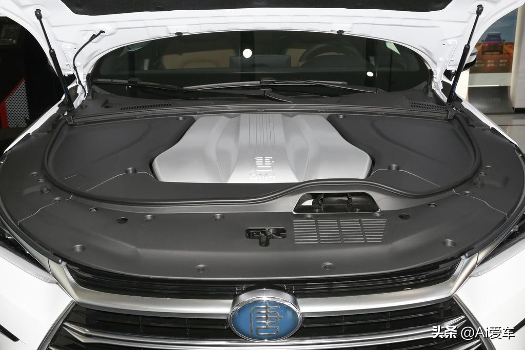 5.3L油耗，大7座设计，高配家用中型SUV，价不错，实拍比亚迪唐DM
