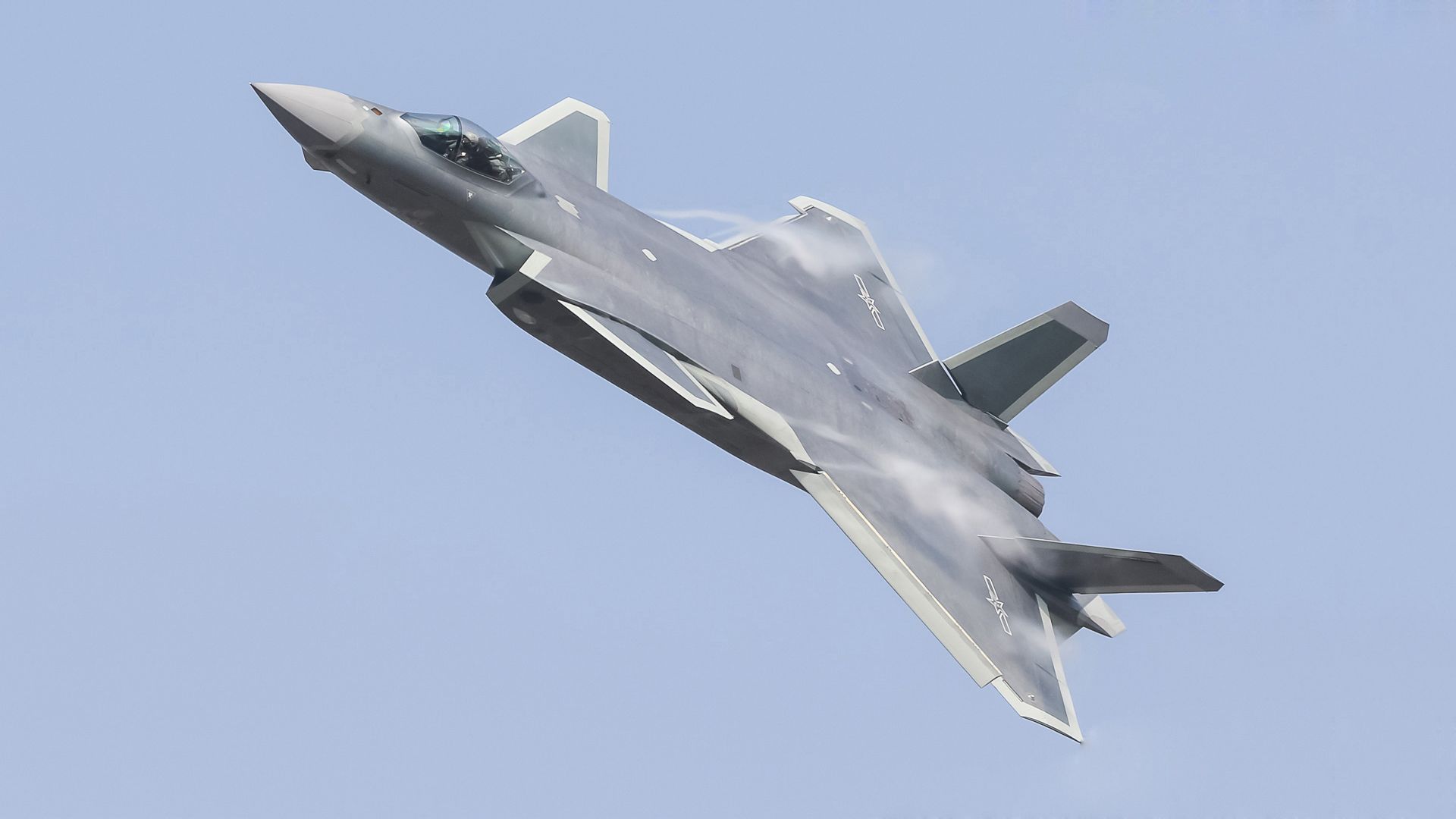 ˫��ĸ����������F35�յ��ֻ��ٳ��Ϻ���������ͼ�20�����У�