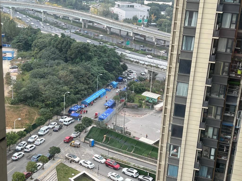 疫情期间赠送锦旗