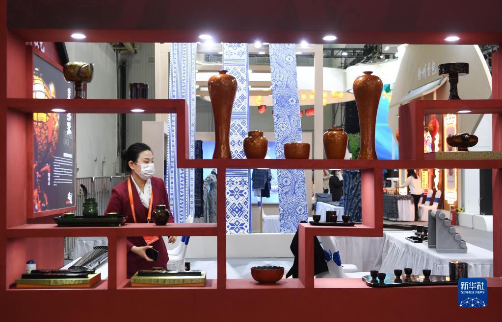 新华全媒+丨首届中国（武汉）文化旅游博览会开幕