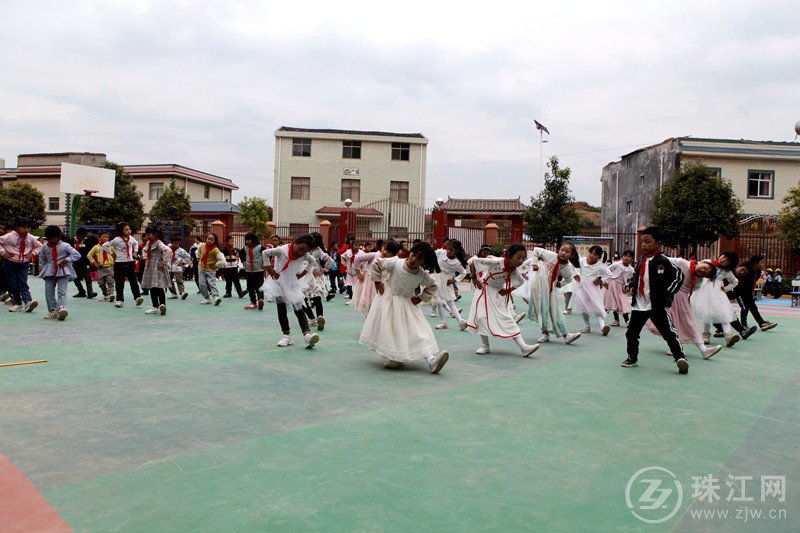 珠街街道青龙小学举行第三届体育艺术节(图9)