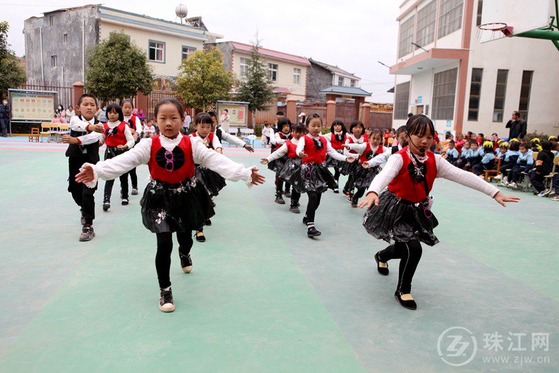 珠街街道青龙小学举行第三届体育艺术节(图13)