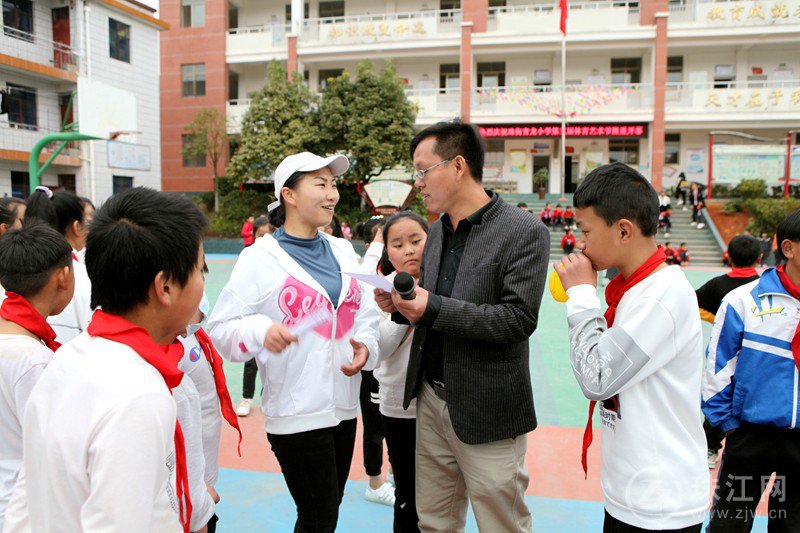 珠街街道青龙小学举行第三届体育艺术节(图20)