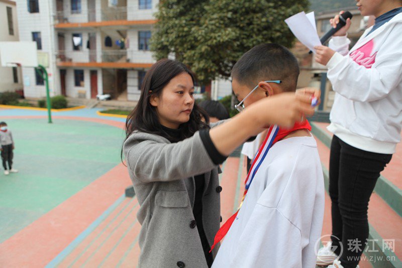 珠街街道青龙小学举行第三届体育艺术节(图24)