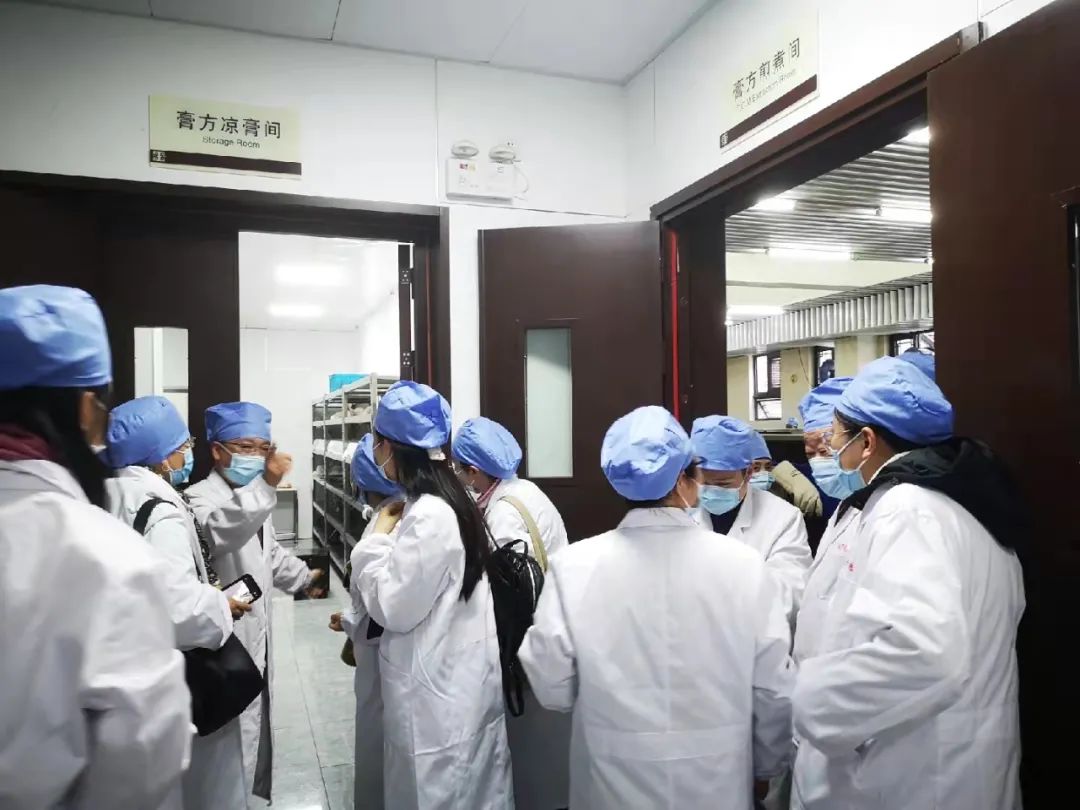 岳阳医院举办“岳阳膏方”体验日活动，弘扬中医药文化