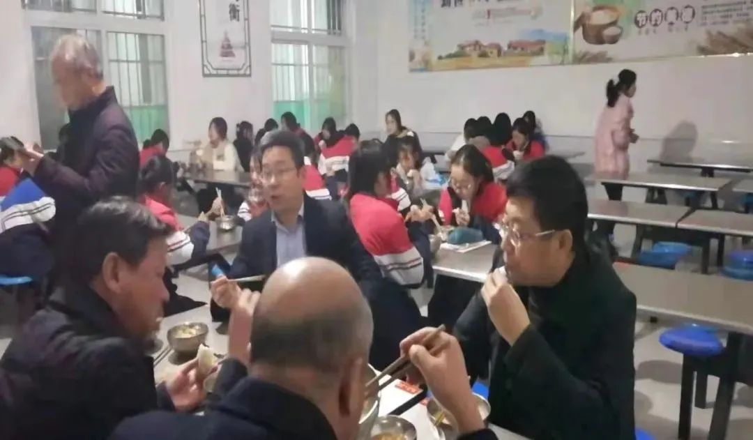 校园陪餐制，守护学生舌尖上的安全！