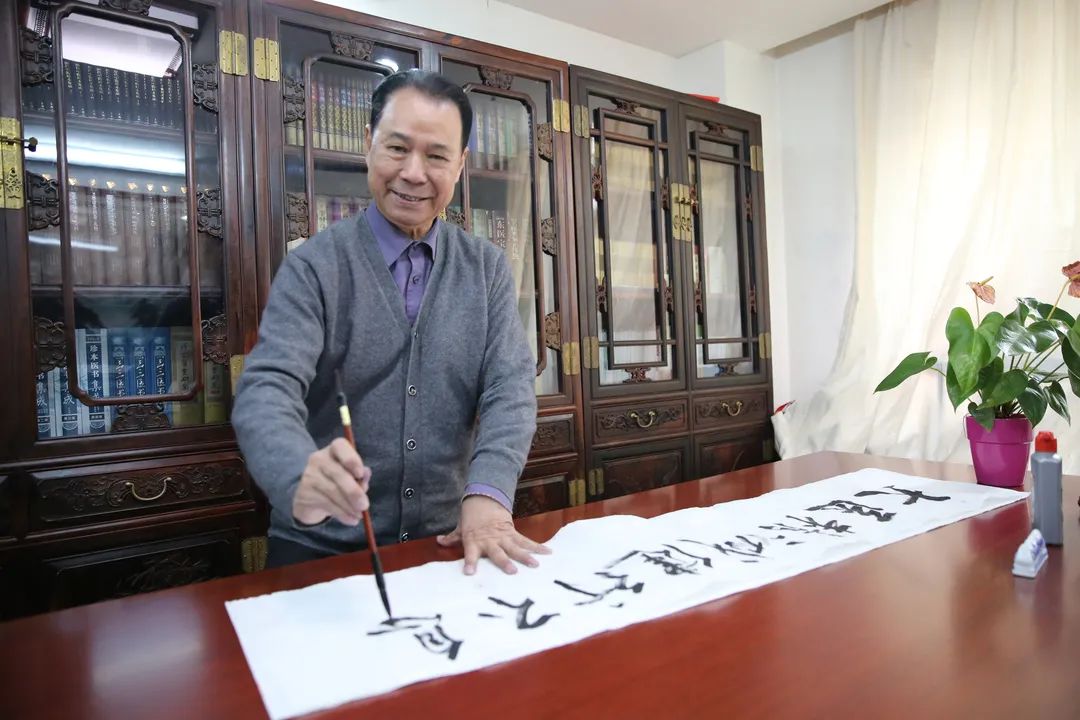 「人民网」邱健行：建设属于中医药的标准化体系