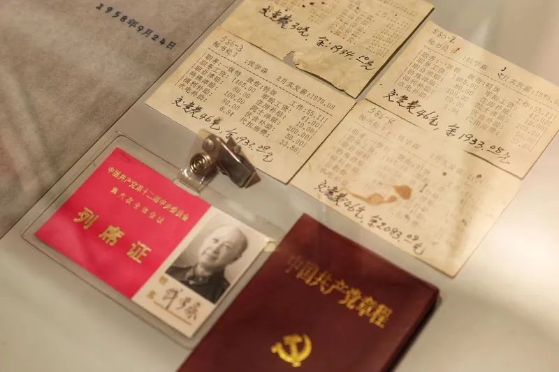 今天，纪念钱学森诞辰110周年！入党申请书、工资条、新婚礼物……交大展出110件珍贵藏品
