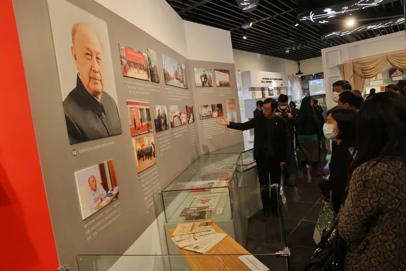 今天，纪念钱学森诞辰110周年！入党申请书、工资条、新婚礼物……交大展出110件珍贵藏品