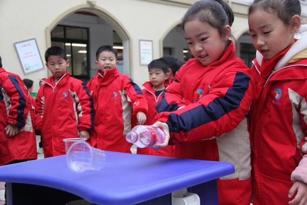 怀化市宏宇小学：科技游园启迪智慧(图2)