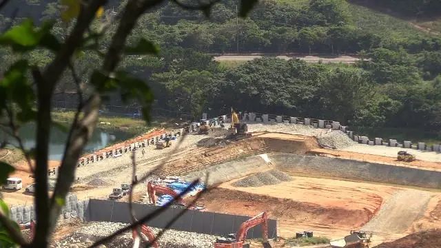 ��Ҽ�����ձ������ѵ���������̨��300����ĵط�