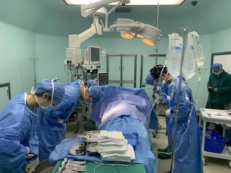 ̫ʹ�ģ�Ԭ���죬һ·�ߺ�