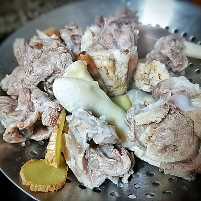 羊肉汤锅（冬至奶白温暖的汤）