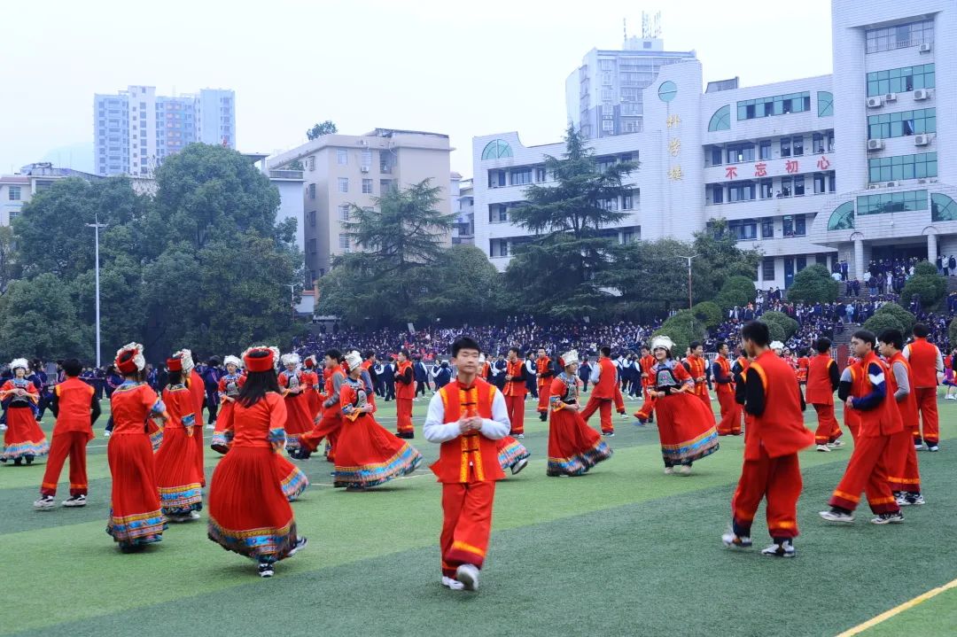 湘西州民族中学:民族文化进校园艺术展(图15)