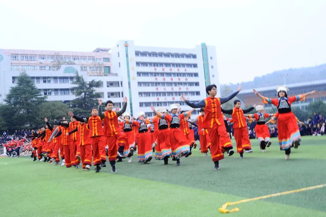 湘西州民族中学:民族文化进校园艺术展(图16)