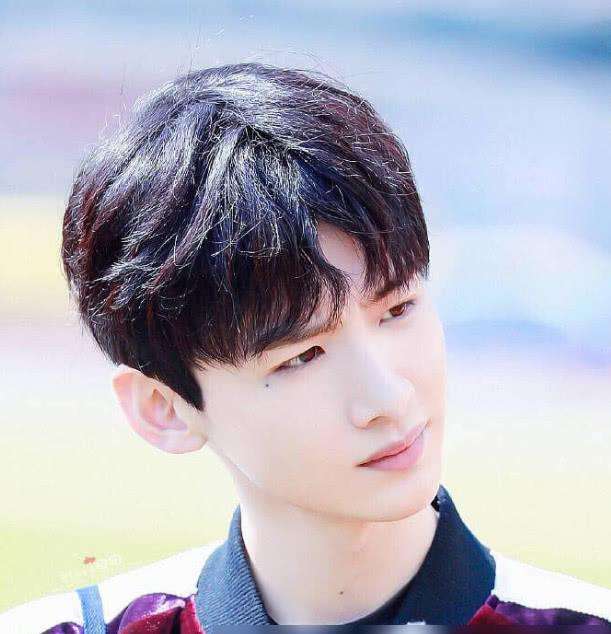 这些明星的泪痣能迷死人泪痣美出新高度