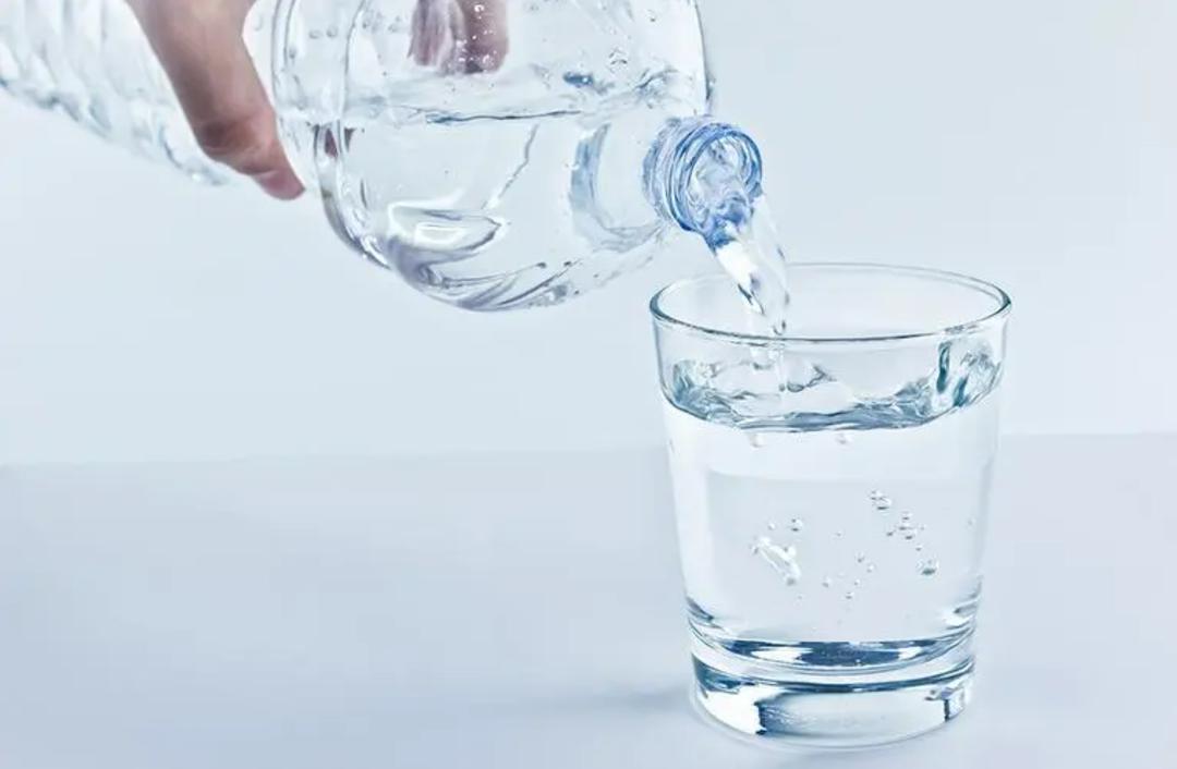 健康生活从喝水开始